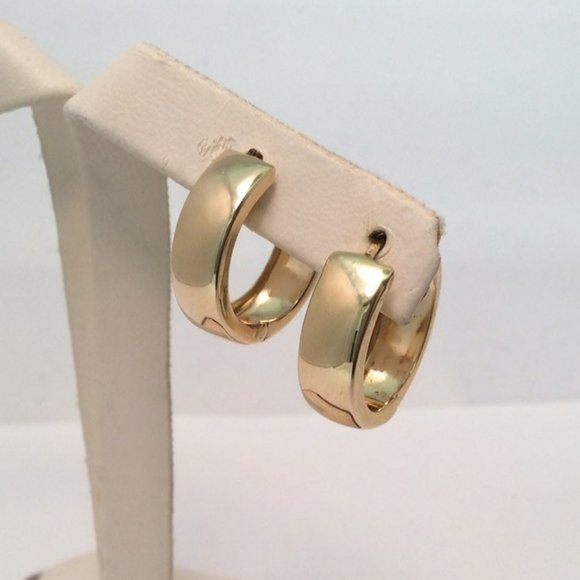 14K SOLID YELLOW REAL GOLD CLIP ON Huggie Hoops 2.60gr - Picture 1 of 8